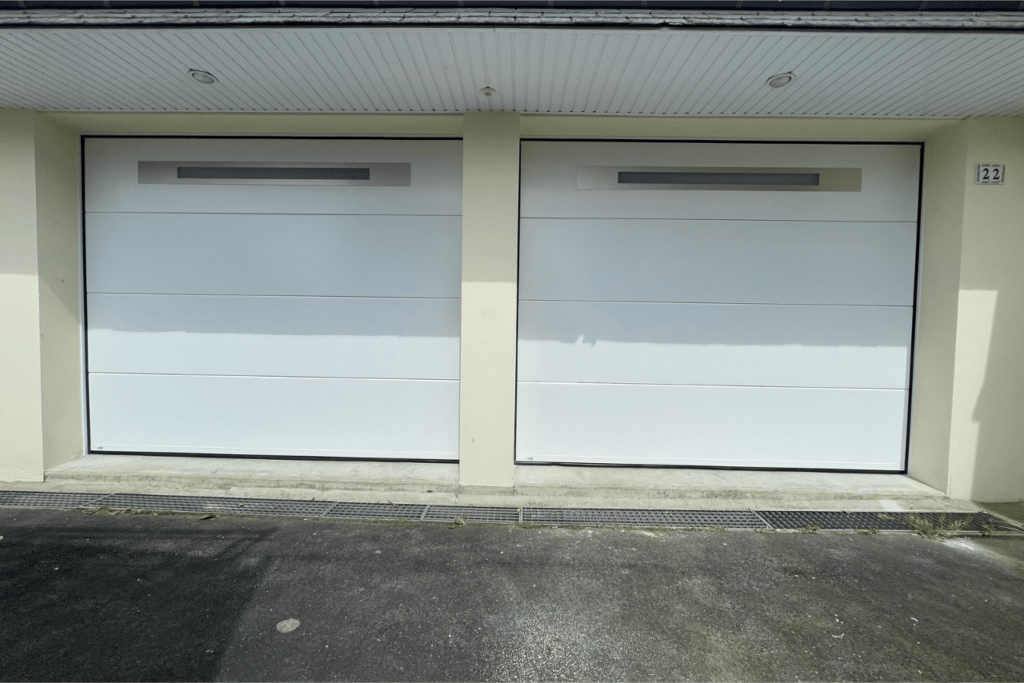 Portes de garage modernes et sécurisées à Agneaux : une transformation réussie