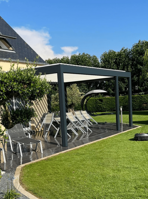 Profitez d'un été en toute décontraction avec cette Pergola à Saint-Germain-Sur-Ay