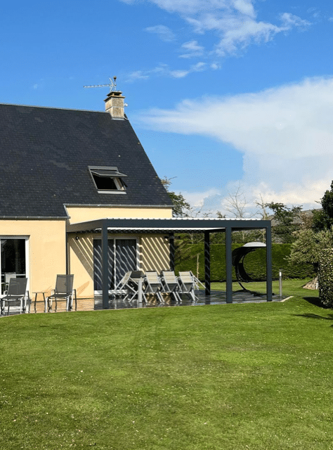 Profitez d'un été en toute décontraction avec cette Pergola à Saint-Germain-Sur-Ay