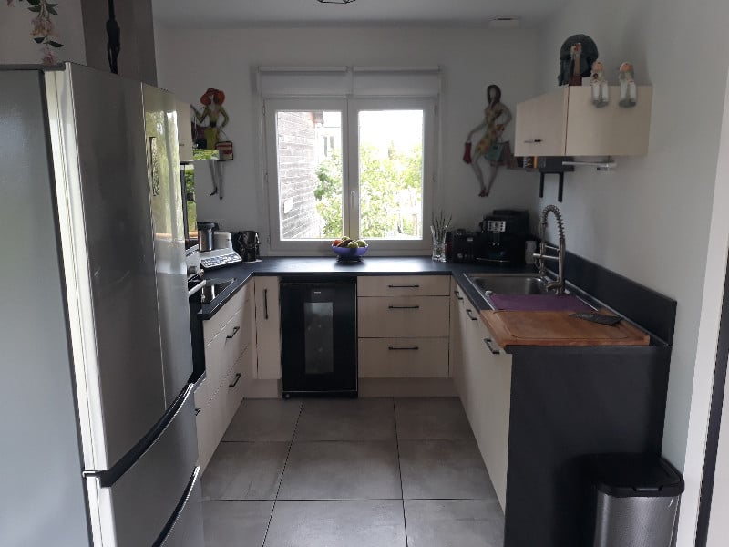 Cuisine open space : moderne et conviviale