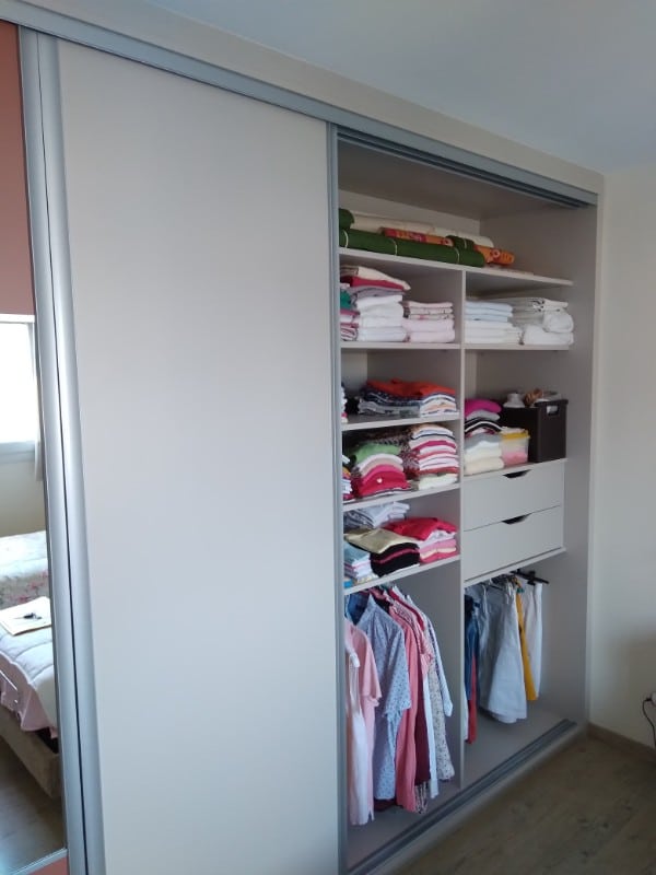 Dressing sur mesure : la solution pour un espace de rangement parfait