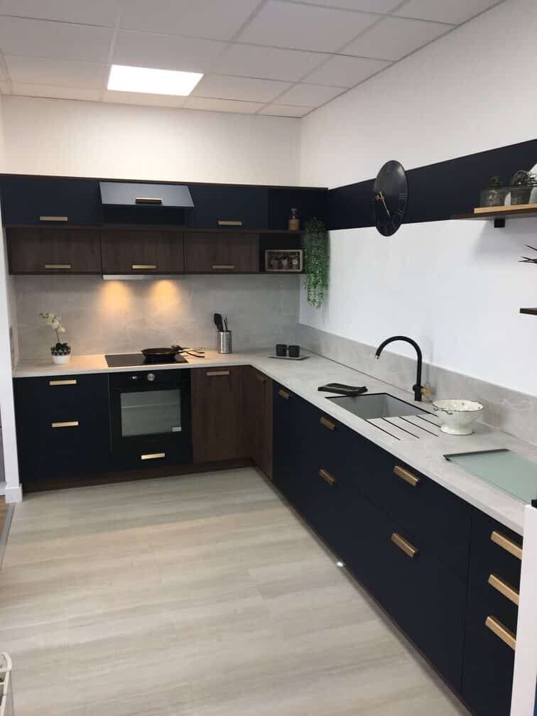 Cuisine Signature Izabelle : Un Avant-Goût du Luxe au Showroom d'Agneaux