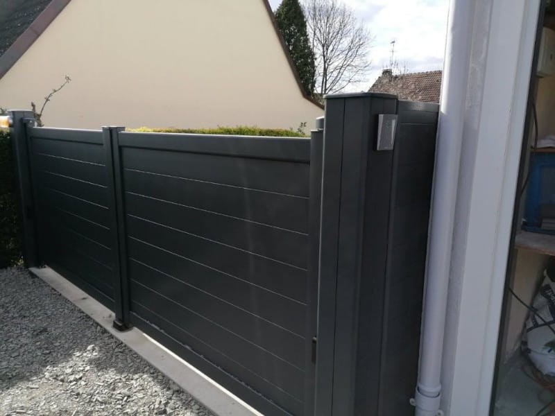 Portail aluminium : la touche contemporaine qui fera la différence