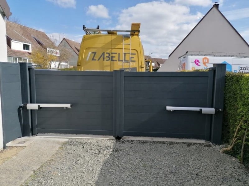 Portail aluminium : la touche contemporaine qui fera la différence