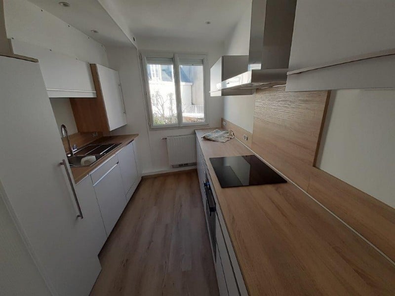 Cuisine, verrière, parquet, notre client s'est fait plaisir sur Granville !